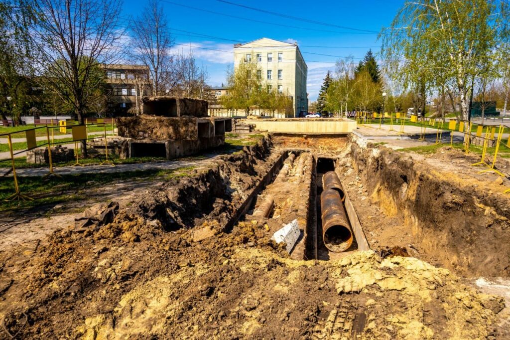 В Харькове разрыли тепломагистраль, 60 лет не видевшую капремонта (фото)