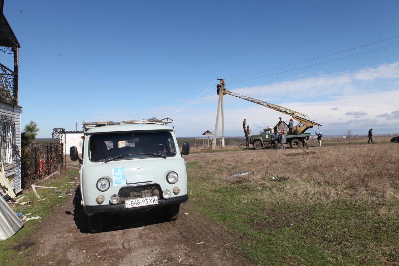 Відновили з нуля. Світло на Харківщині повернули у село біля Ізюму