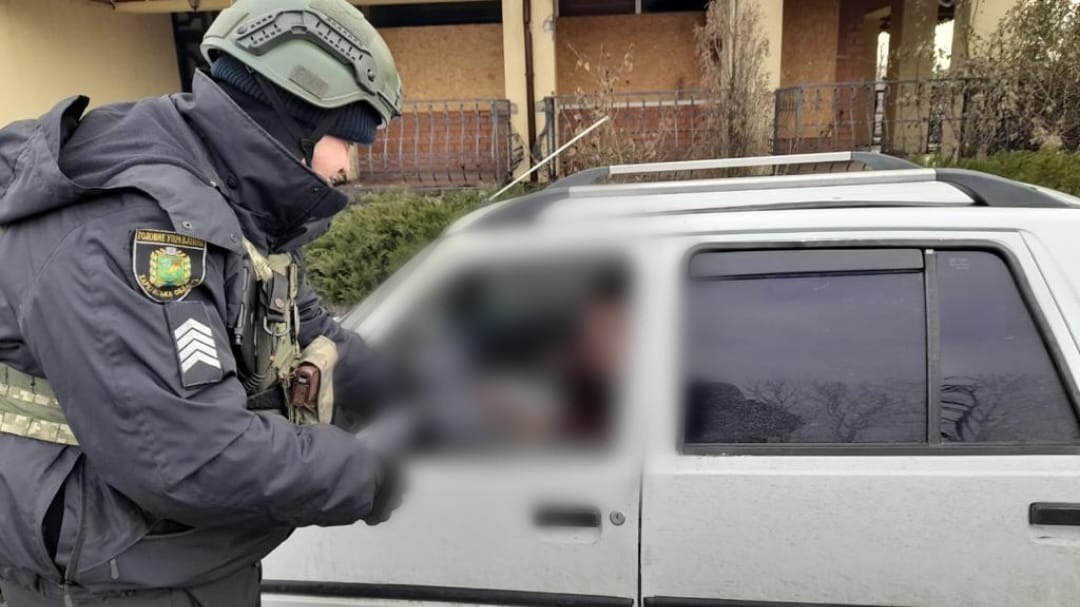 Полиция показала, что пытаются провезти через блокпосты на Харьковщине (фото)