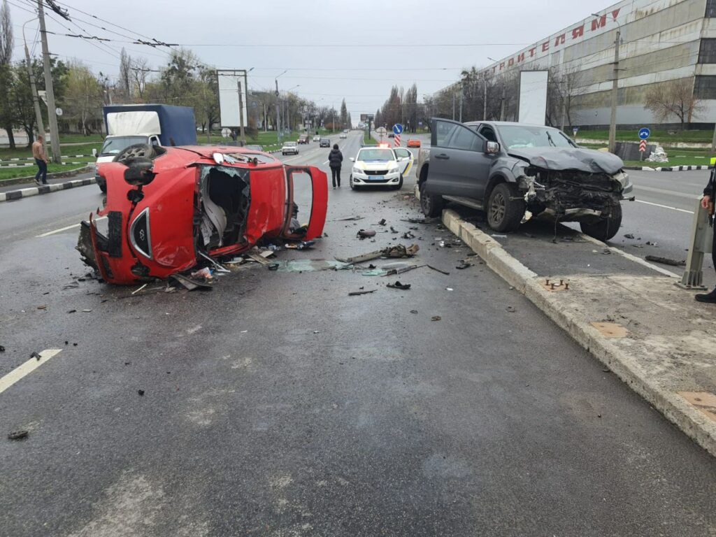 ДТП на проспекті Героїв Харкова: одна жінка загинула, дві постраждали (фото)