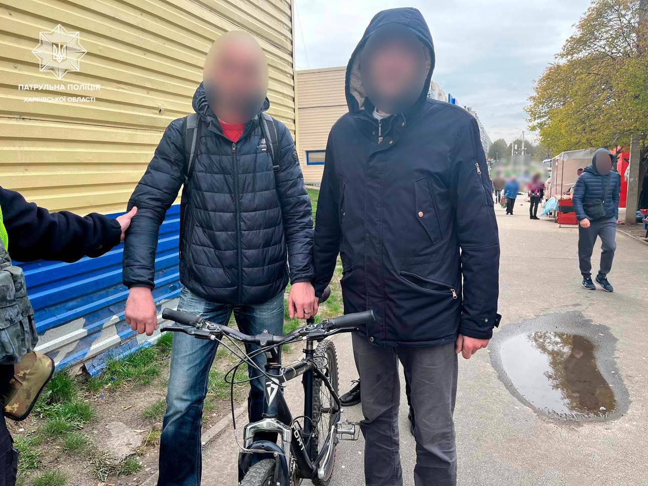 В Харькове воры украли велосипед из квартиры