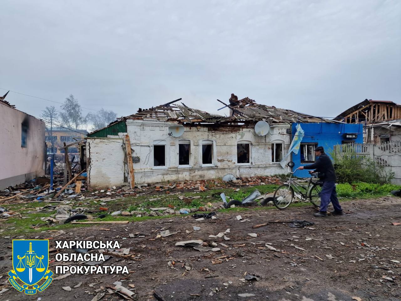 Последствия авиаудара по Волчанску 18 апреля 2023 7