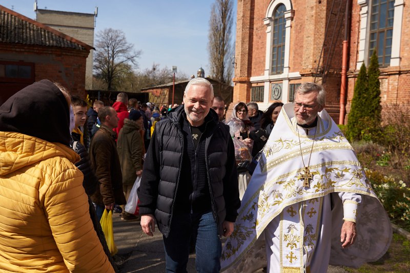 Терехов на Великдень завітав до кількох храмів Харкова