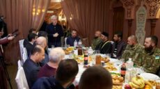 Терехов поужинал с мусульманами Харькова во время священного поста Рамадан