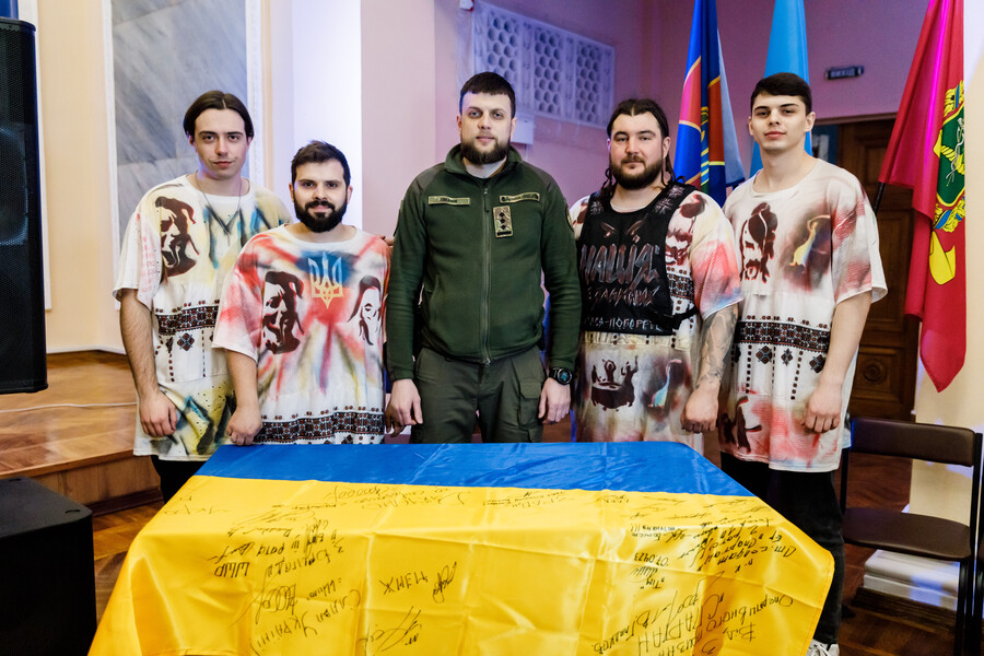 Виконавці «Доброго вечора, ми з України» стали амбасадорами бригади «Спартан»