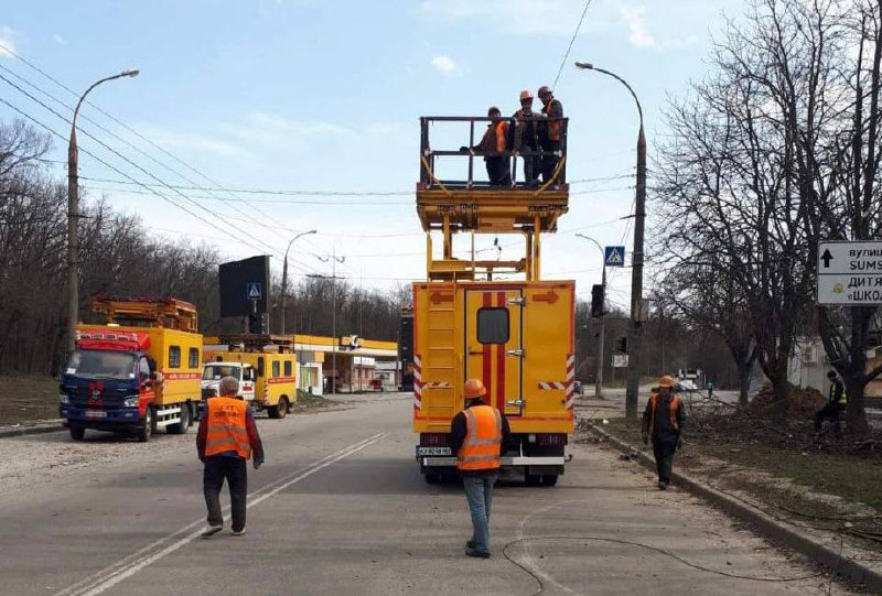 У Харкові скасовують маршрути трамваїв через крадіжки контактної мережі