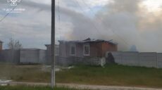 Через обстріли у двох населених пунктах Харківщини горіли приватні будинки
