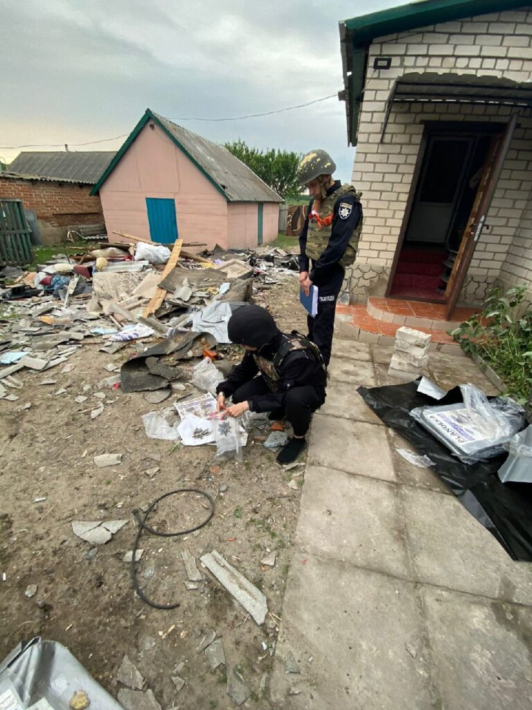 Руйнування та поранений: поліція показали наслідки обстрілів Харківщини (фото)