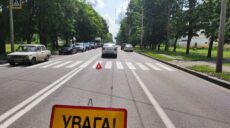 На проспекте Героев Харькова — ДТП: водитель сбил женщину на переходе (фото)