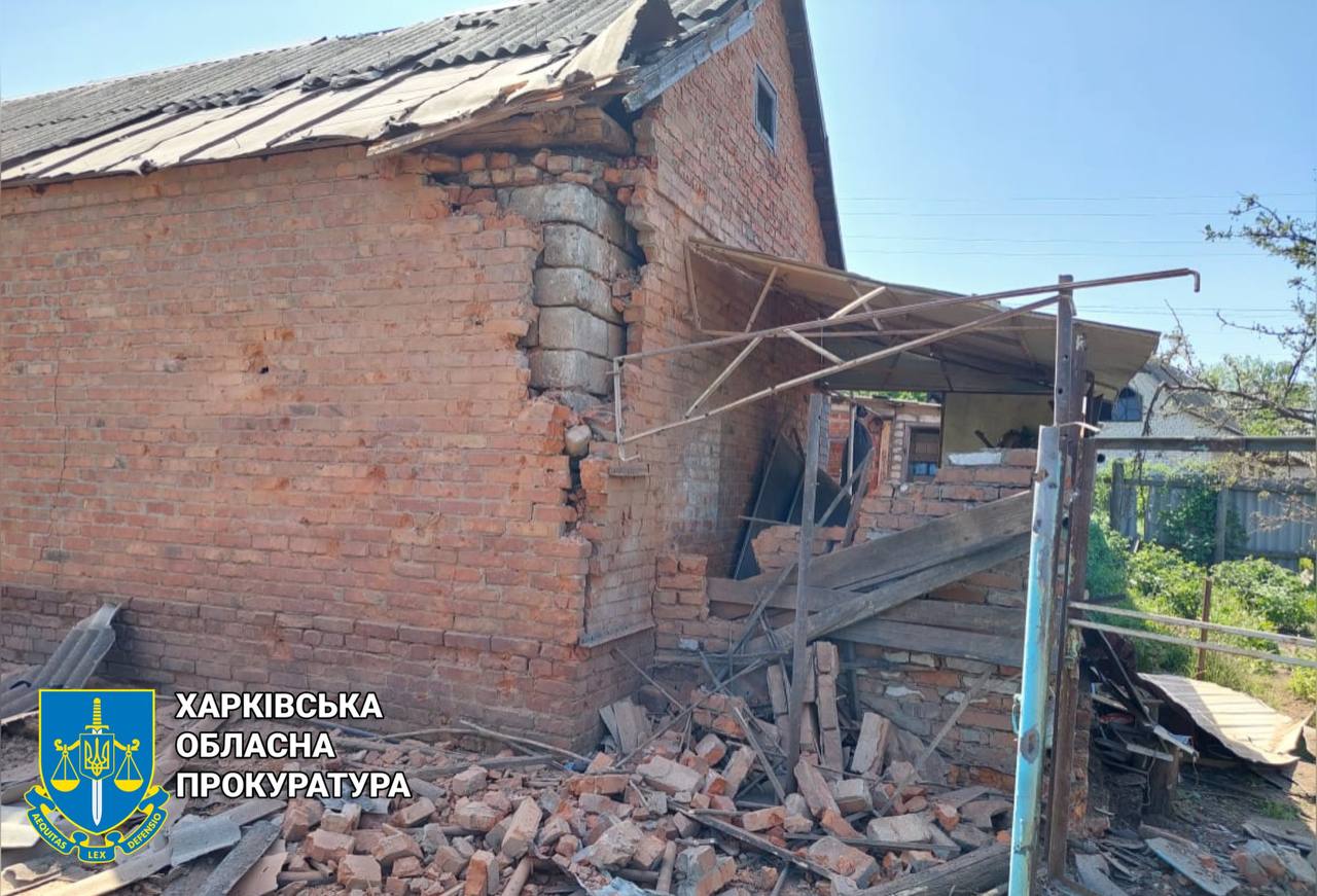 Армія РФ обстріляла місто та село на Харківщині: є поранена (фото)