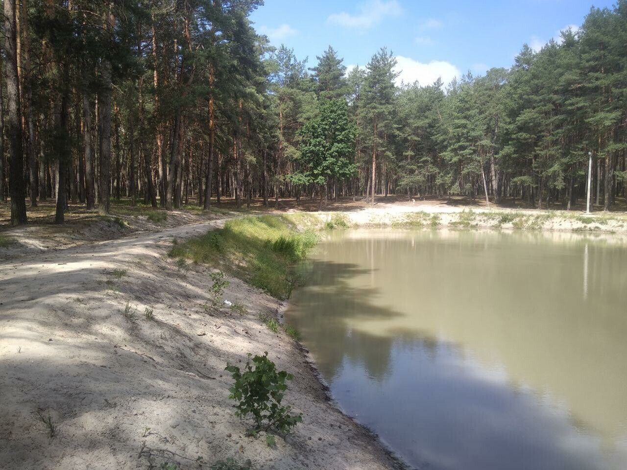 У місті під Харковом вирішили не відкривати пляжі через небезпеку