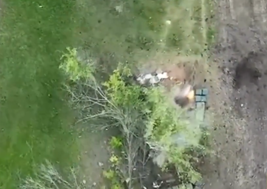 Бойцы 92 ОМБр из Харькова уничтожают врага гражданским коптером (видео)