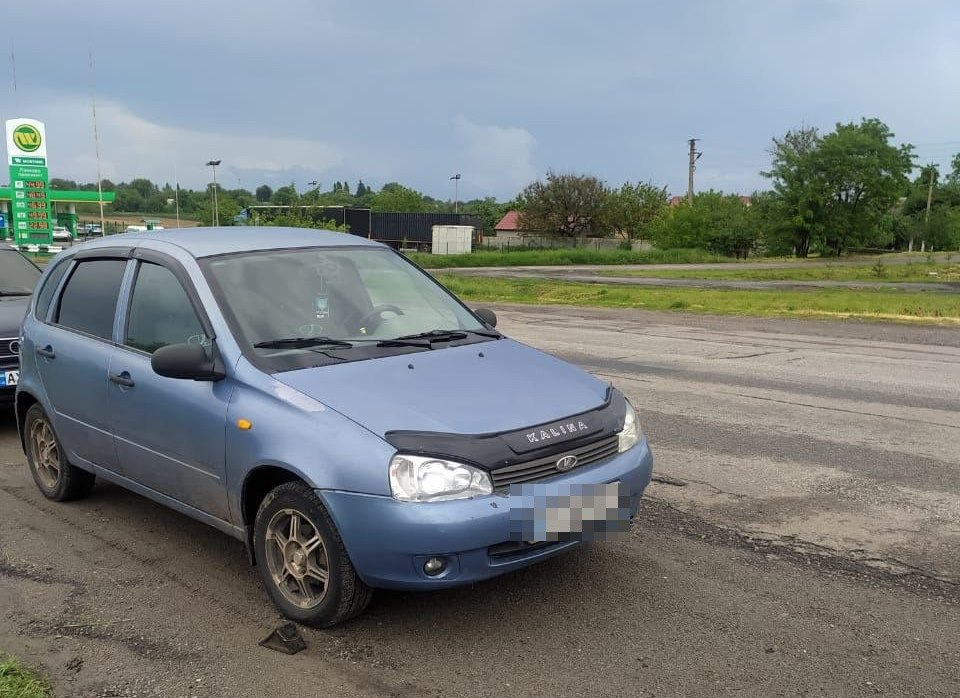 Украв машину і мопед, підібравши ключі. На Харківщині затримали угонщика