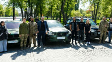 Позашляховики та “швидку” отримали військові Харківської області (фото)