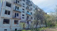 Ракетні удари по Балаклії: пошкоджені кілька п’ятиповерхівок (фото, відео)