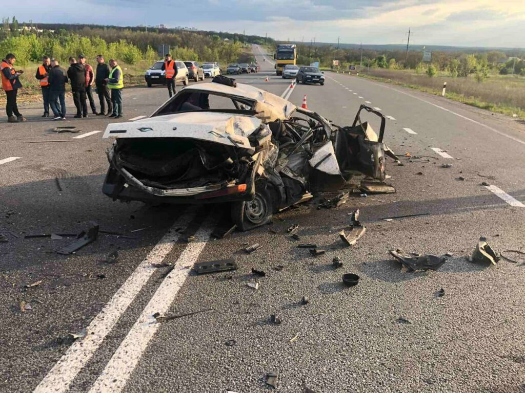 33-річний водій загинув, п’ятеро людей у лікарні: аварія на Окружній Харкова