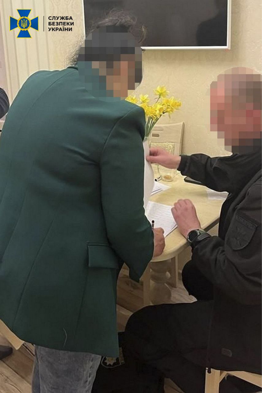 В Харькове сотрудница КП отмазывала мужчин от армии за деньги