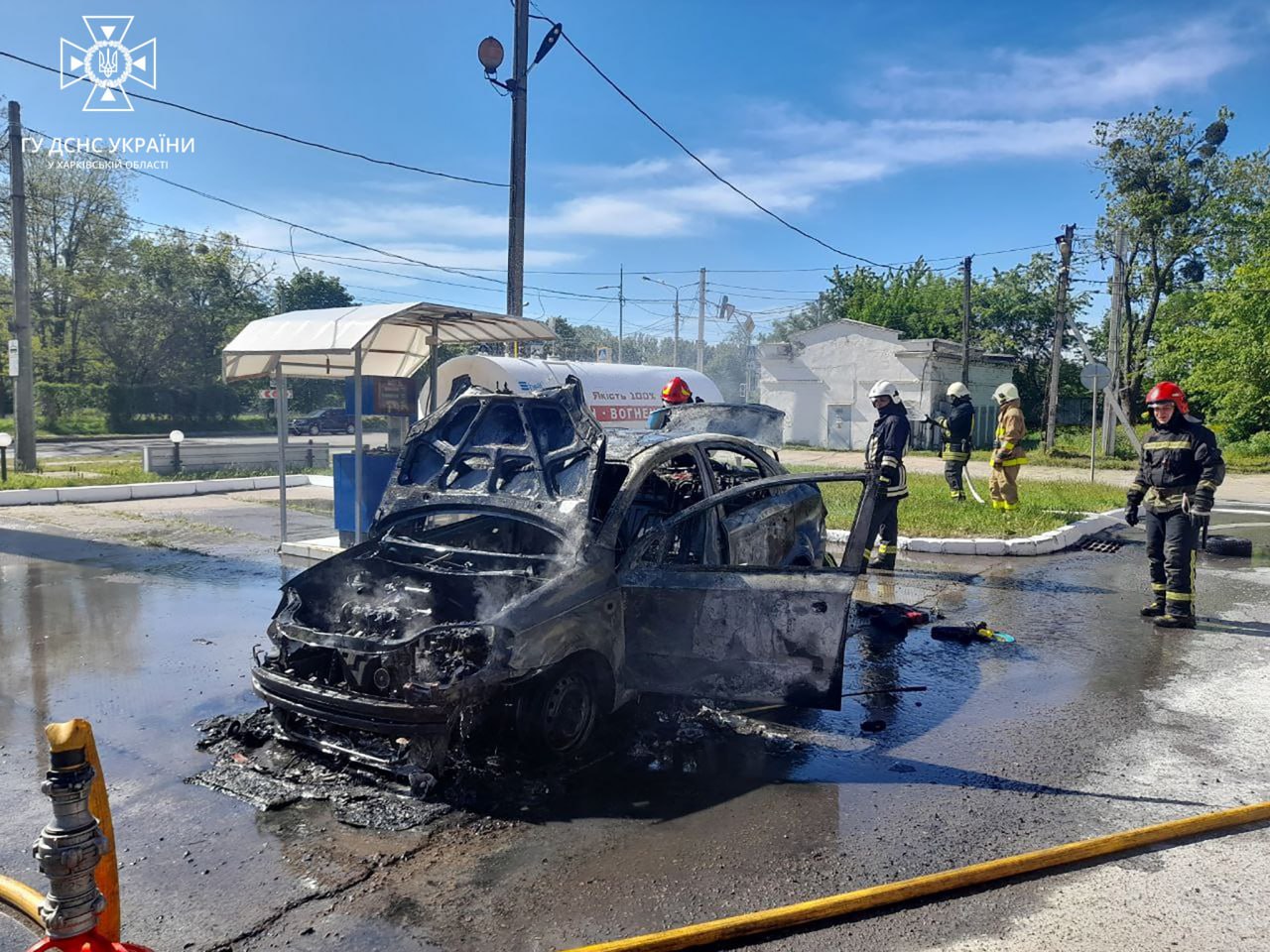  Пожар на АЗС в Харькове во время заправки газом 3