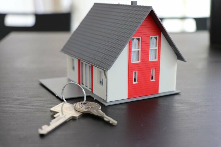 Нові будинки замість зруйнованих: які області обирають жителі Харківщини
