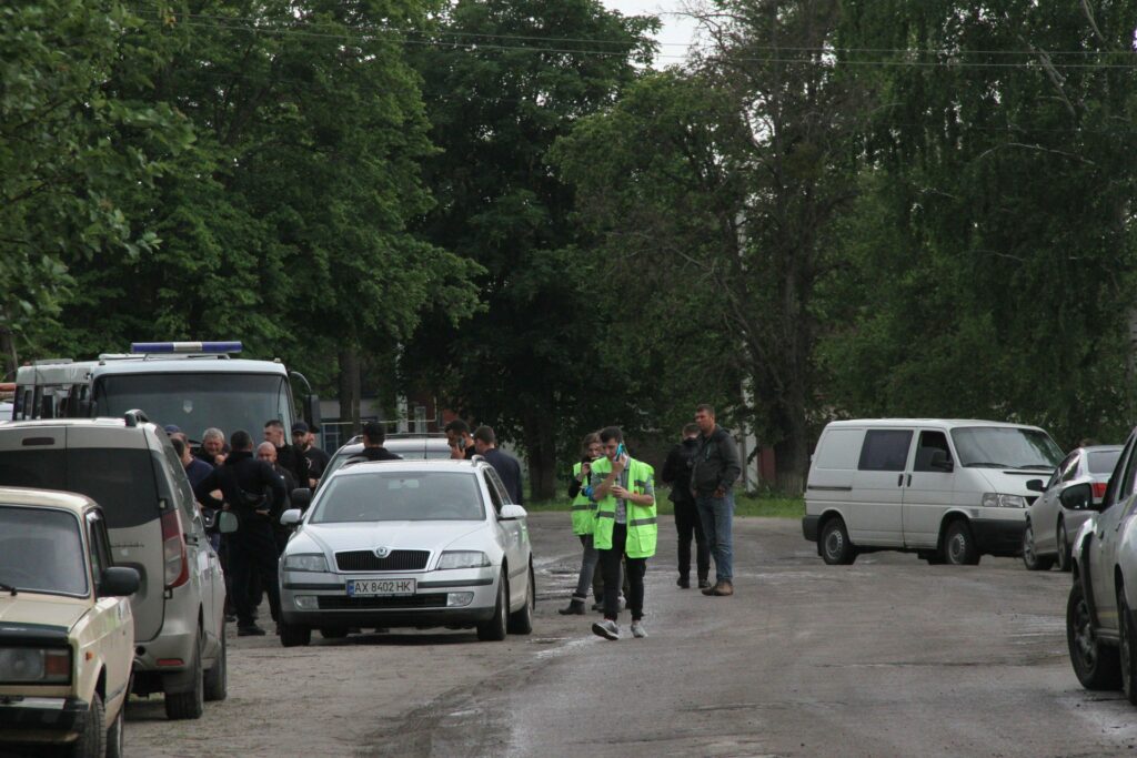 Другу добу шукають 2-річну Віолетту. Поліція Харківщини прочісує ліс і озеро