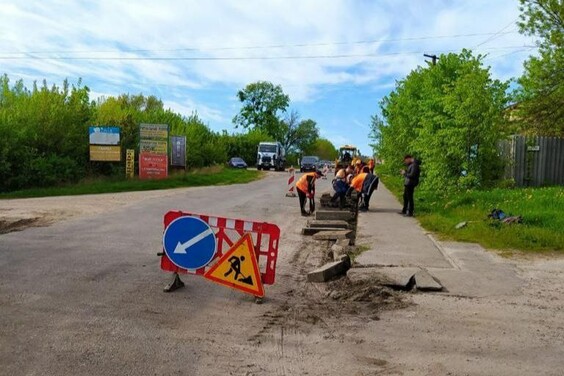 На Харьковщине длится ремонт дорог: восстанавливают подъезд к поселку Бабаи