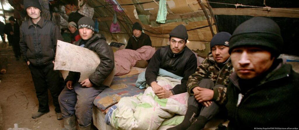 Таджики и узбеки. На войну в Украине рф набирает мигрантов из Центральной Азии