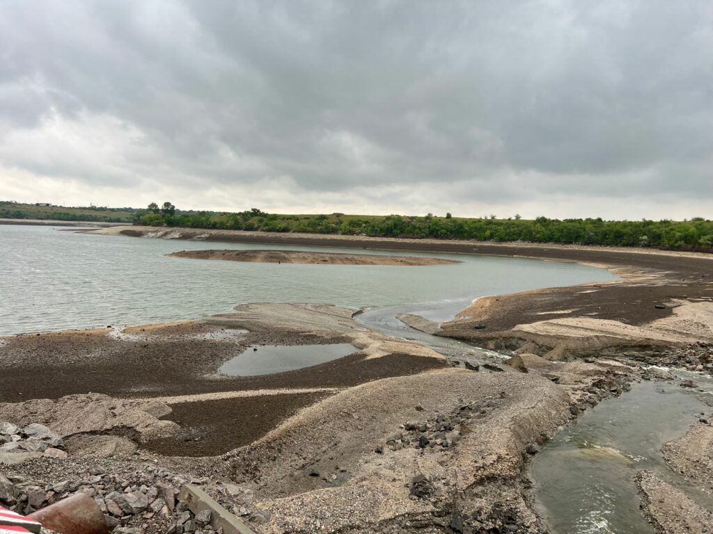 З Каховського водосховища “пішло” 72% води – Міндовкілля (фото)