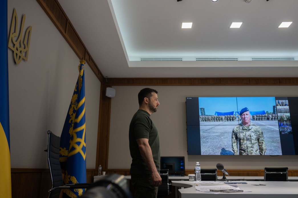 Зеленский поздравил выпускников военных вузов: слово брал защитник Харькова