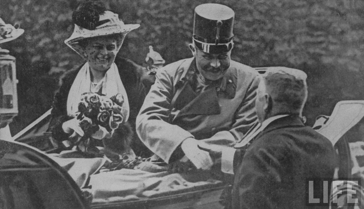Франц Фердинанд и его жена перед убийством