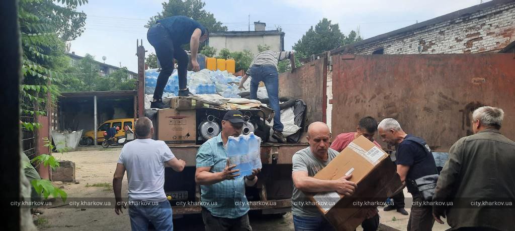 «Харьковские теплосети» доставили гуманитарную помощь в Херсон