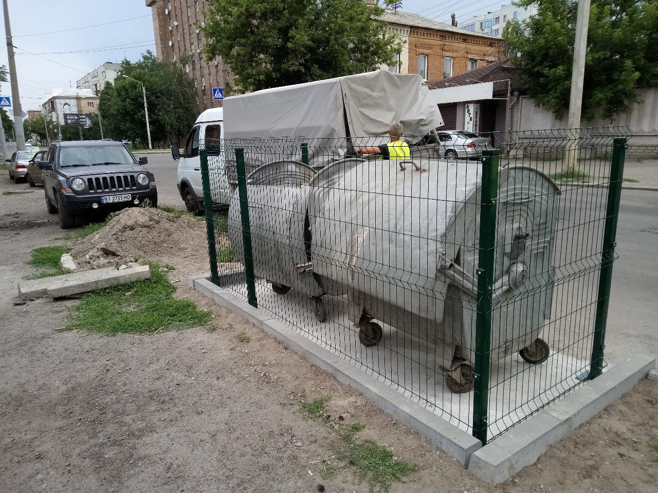 З Харкова за тиждень вивезли 37 тисяч кубометрів сміття