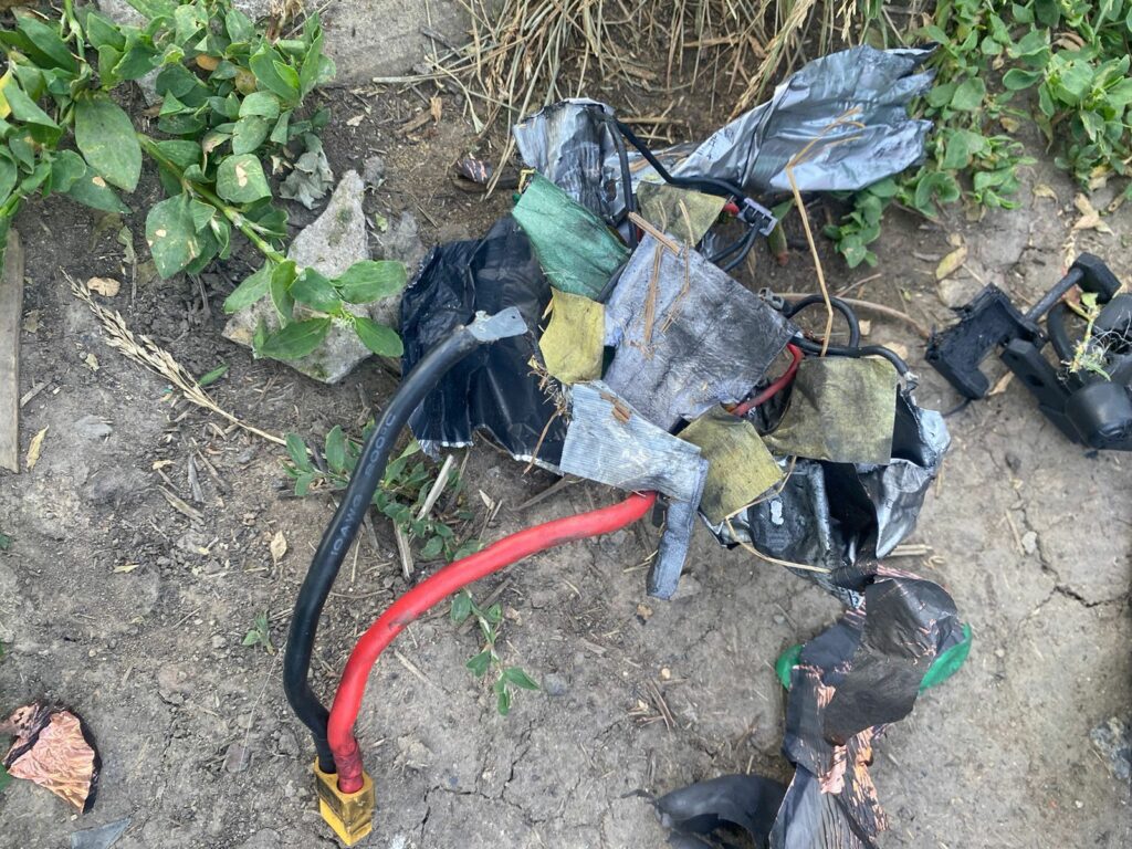 В Харьковской области пограничники сбили вражеский дрон (фото)