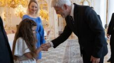 Президент Чехии поддержал беженку из Украины, которую травили в школе (видео)