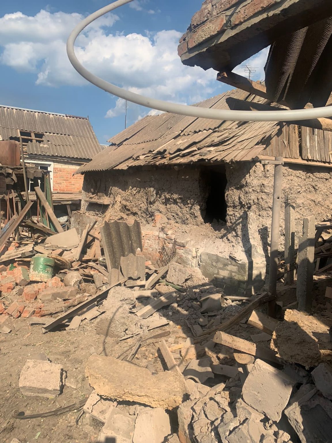 Поліція показала наслідки обстрілів Харківщини за добу (фото)
