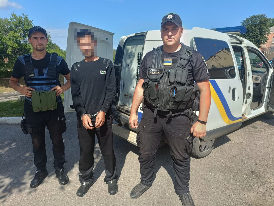 Розбещував дітей. На пляжі в Харківській області поліція схопила збоченця