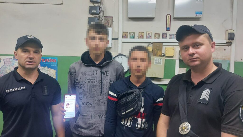 Двоє підлітків утекли з дитбудинку під Лозовою електричкою до Харкова