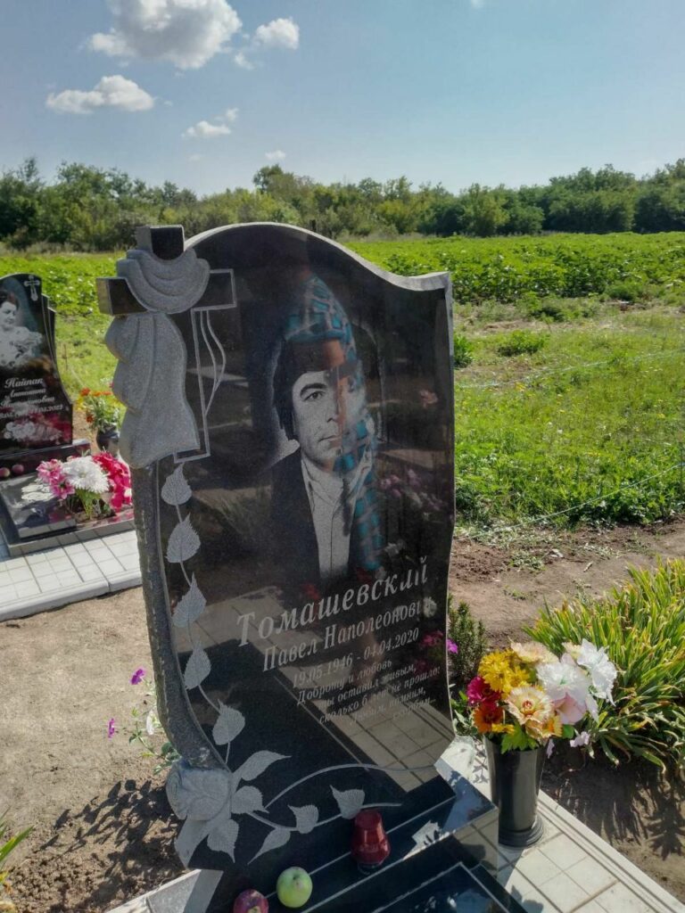 На Лозівщині шукають вандалів, які зруйнували пам’ятник жертвам Голодомору