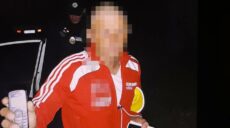 Харьковчанин нагло украл телефон у мужчины: его поймали патрульные