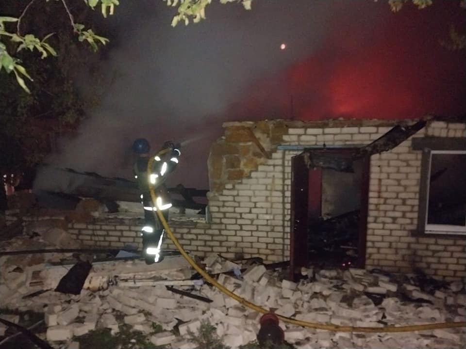 Через обстріл на Харківщині загинула жінка, двох поранено – ДСНС (фото)
