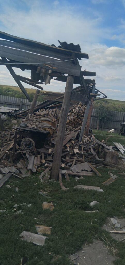 РФ з гелікоптерів обстріляла село на Золочівщині: загинули свійські тварини