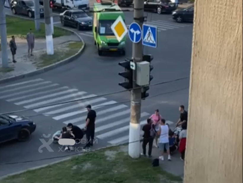 У Харкові тролейбус збив чотирьох людей, серед яких двоє дітей