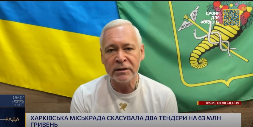 Навіщо в укриття у Харкові закупили лавки, що кріпляться до стін, пояснив мер