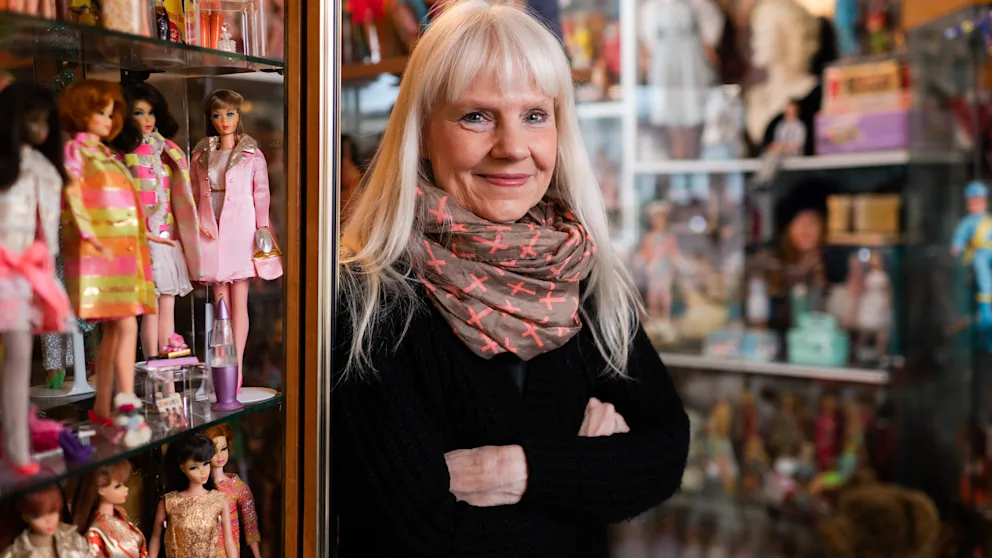 Почти 20 тысяч Барби собрала немка и стала ведущим экспертом по куклам