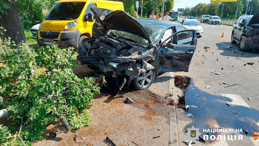 Из-за ДТП в Харькове женщина попала в больницу