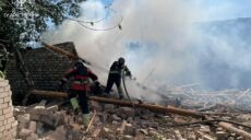 Горіли хата і крамниця. Село Петровавлівка на Харківщині двічі обстріляла рф