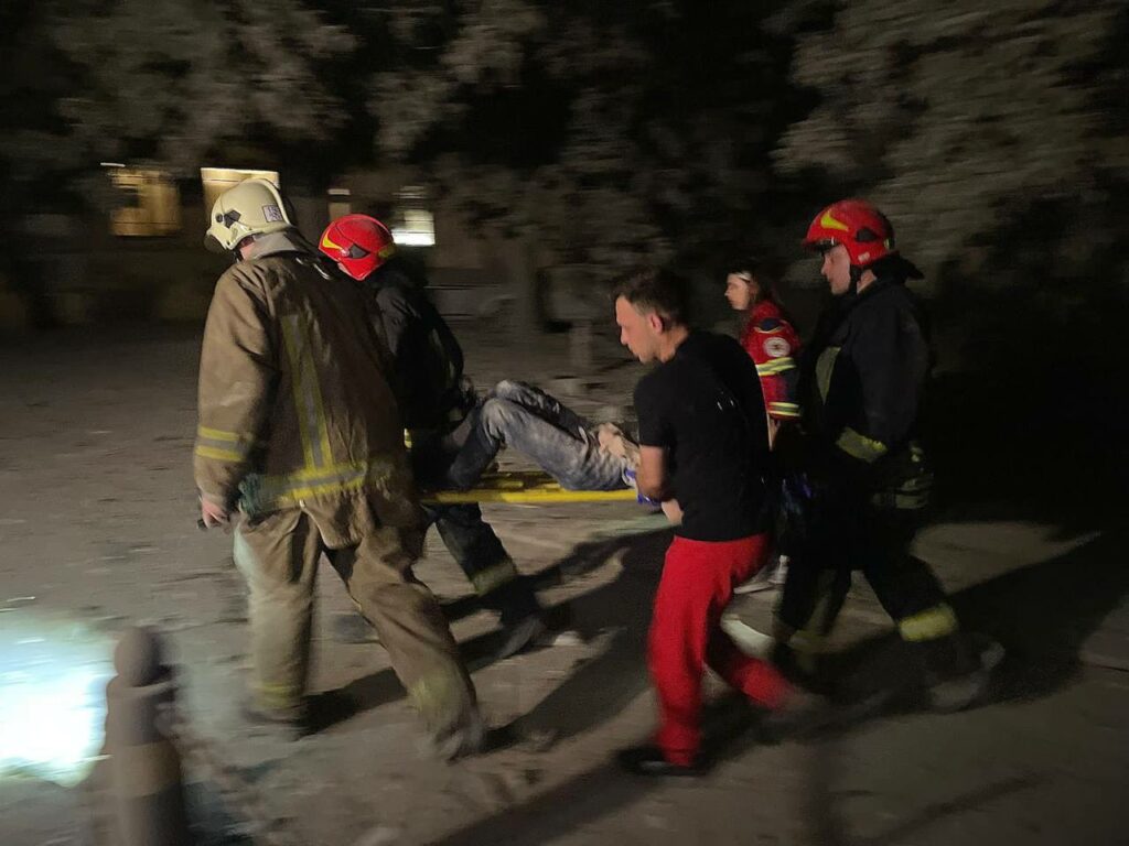 В Одесі внаслідок нічного ракетного удару РФ є загиблий і багато поранених