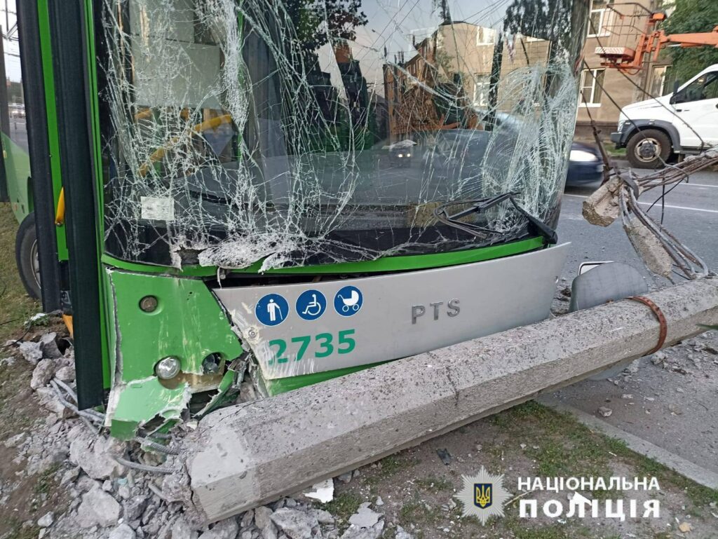 ДТП із тролейбусом у Харкові: Терехов повідомив про стан постраждалих