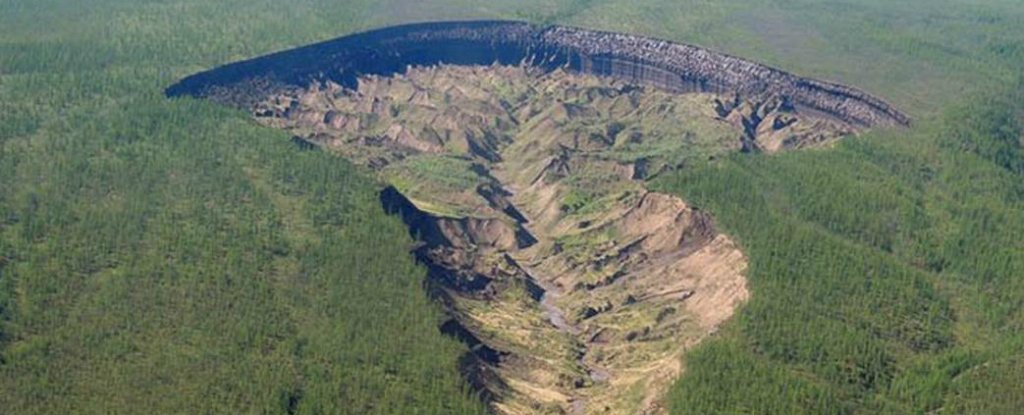 Россия постепенно уходит под землю. В Сибири вместо леса – гигантские воронки