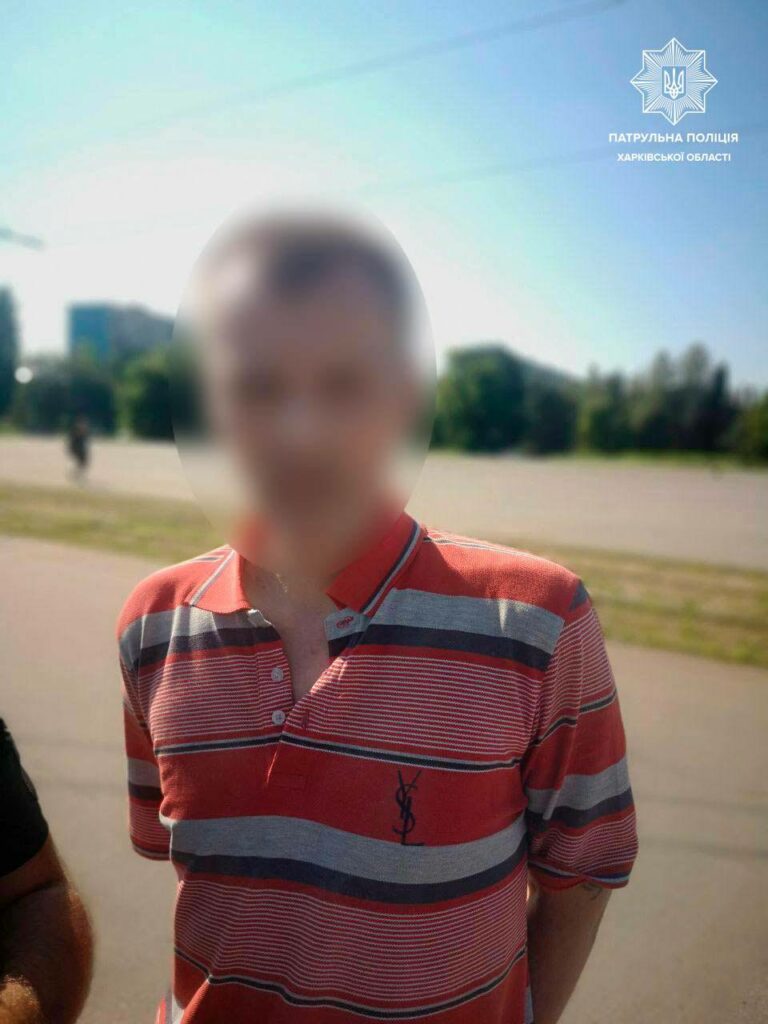 В Харькове бесправный водитель предлагал копам 200 долларов взятки