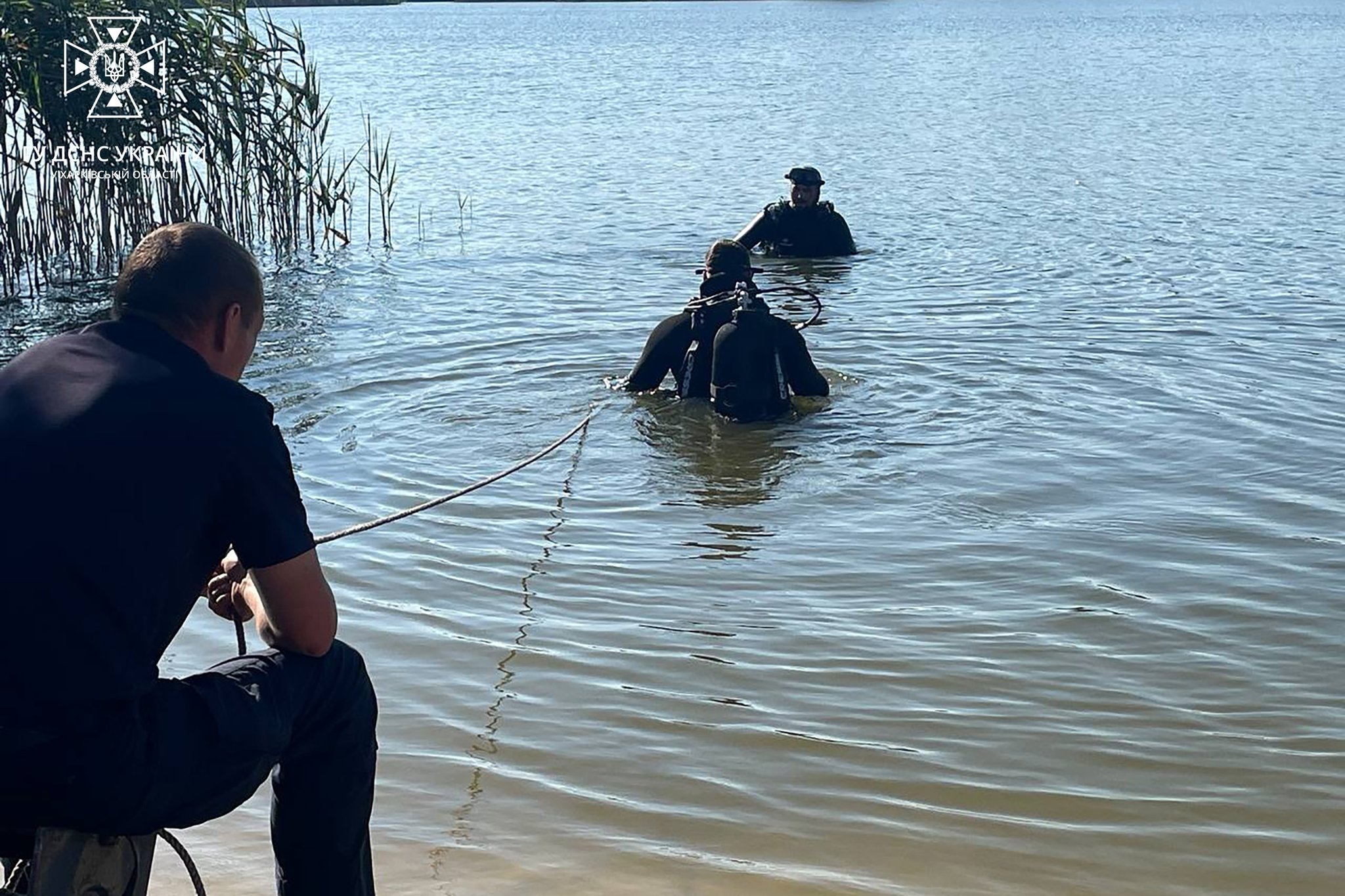 Водолази ДСНС підняли з дна утопленика 3